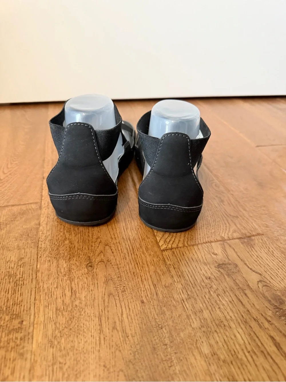 Crocs Anna Gladiator Sandals Women’s Size 8 Black Stretchy Straps Comfort EUC